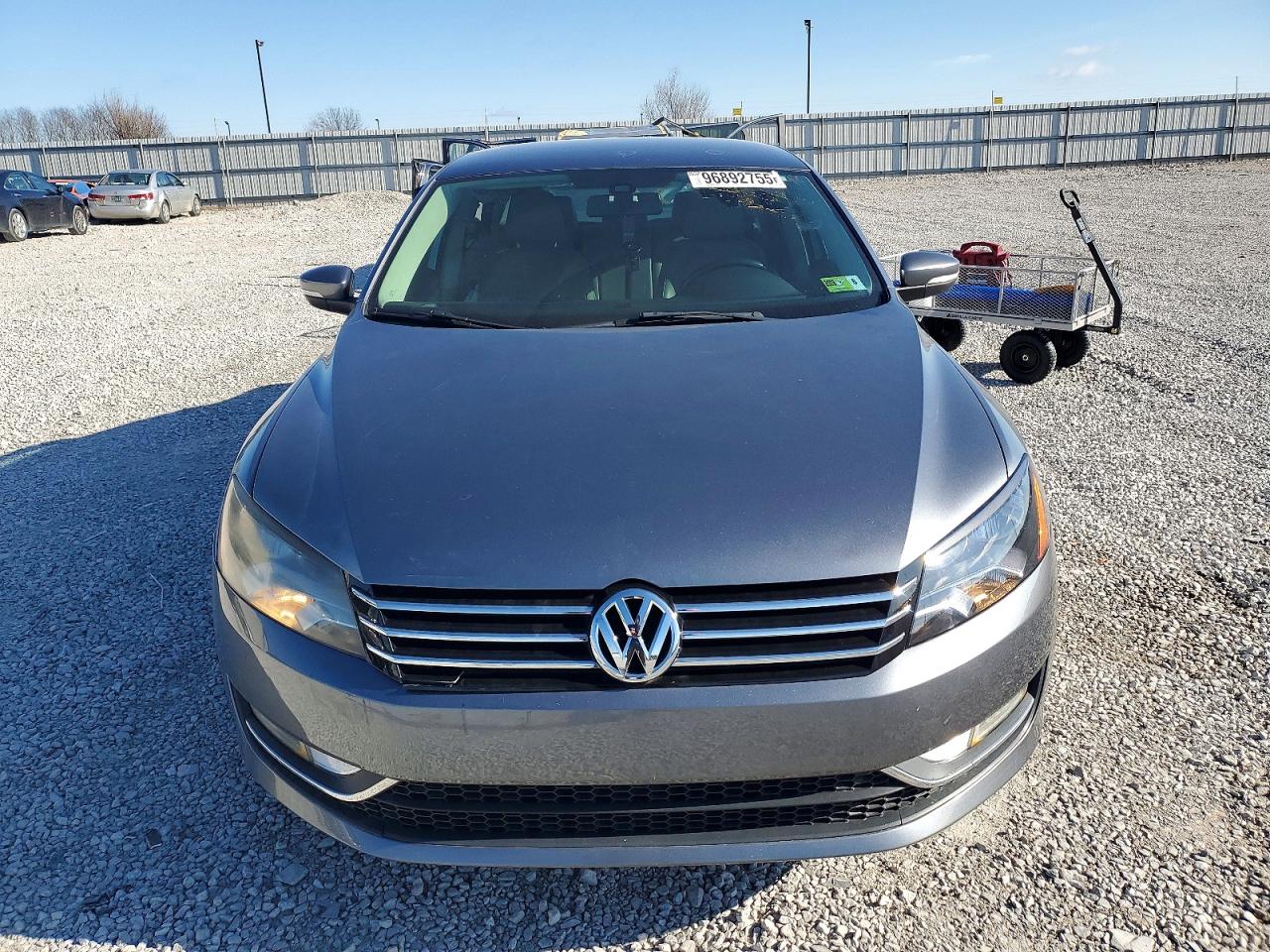 2015 VOLKSWAGEN PASSAT S photo 5