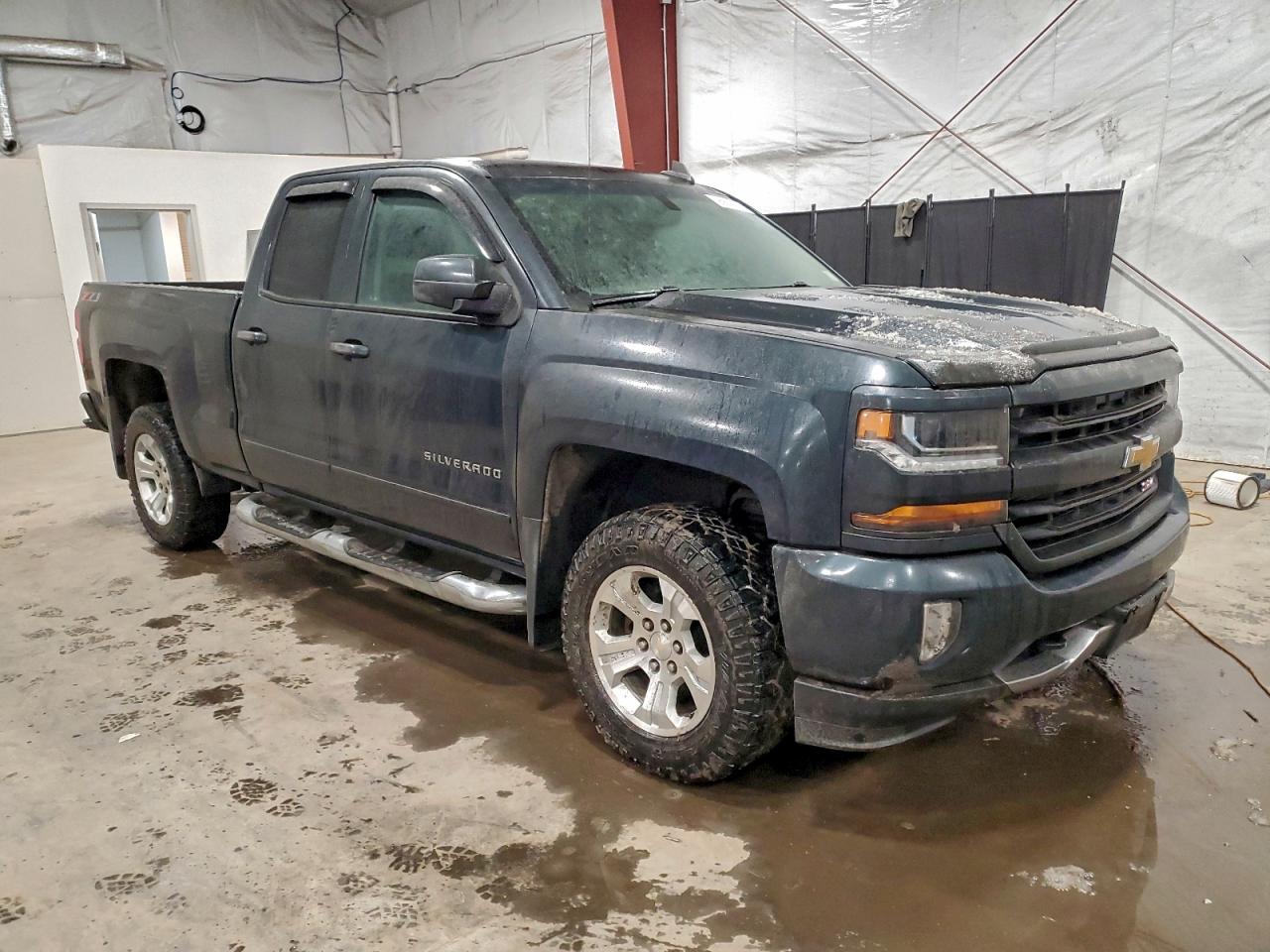 2018 CHEVROLET SILVERADO K1500 LT photo 4