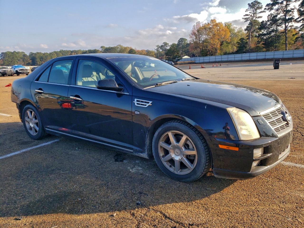 2011 CADILLAC STS LUXURY photo 4
