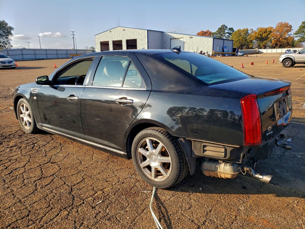2011 CADILLAC STS LUXURY photo 2