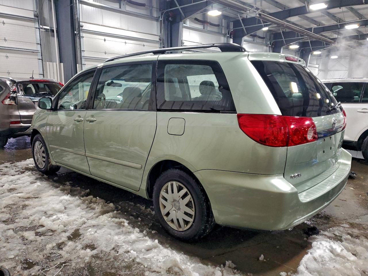 2007 TOYOTA SIENNA CE photo 3