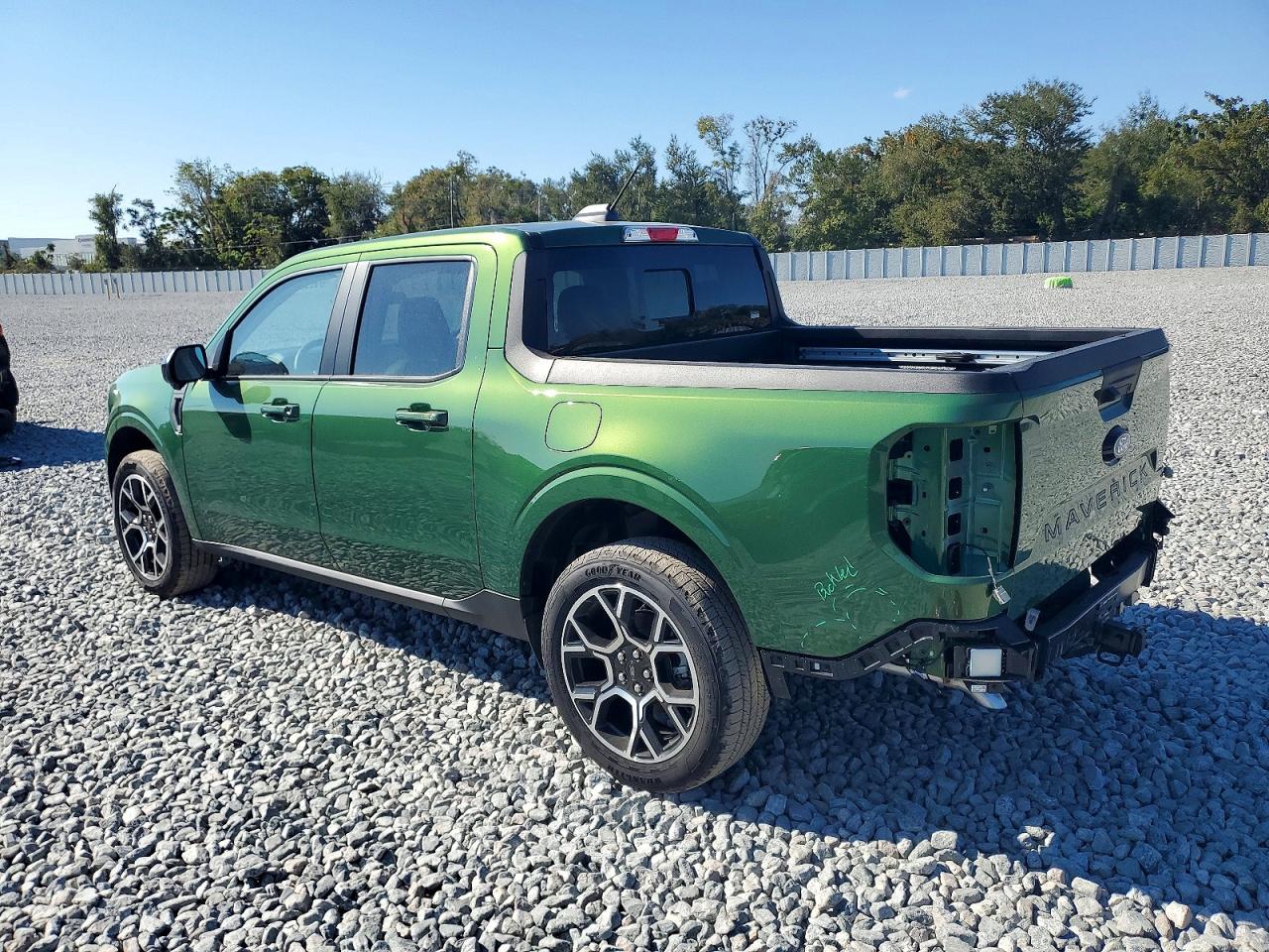 2025 FORD MAVERICK LARIAT photo 4