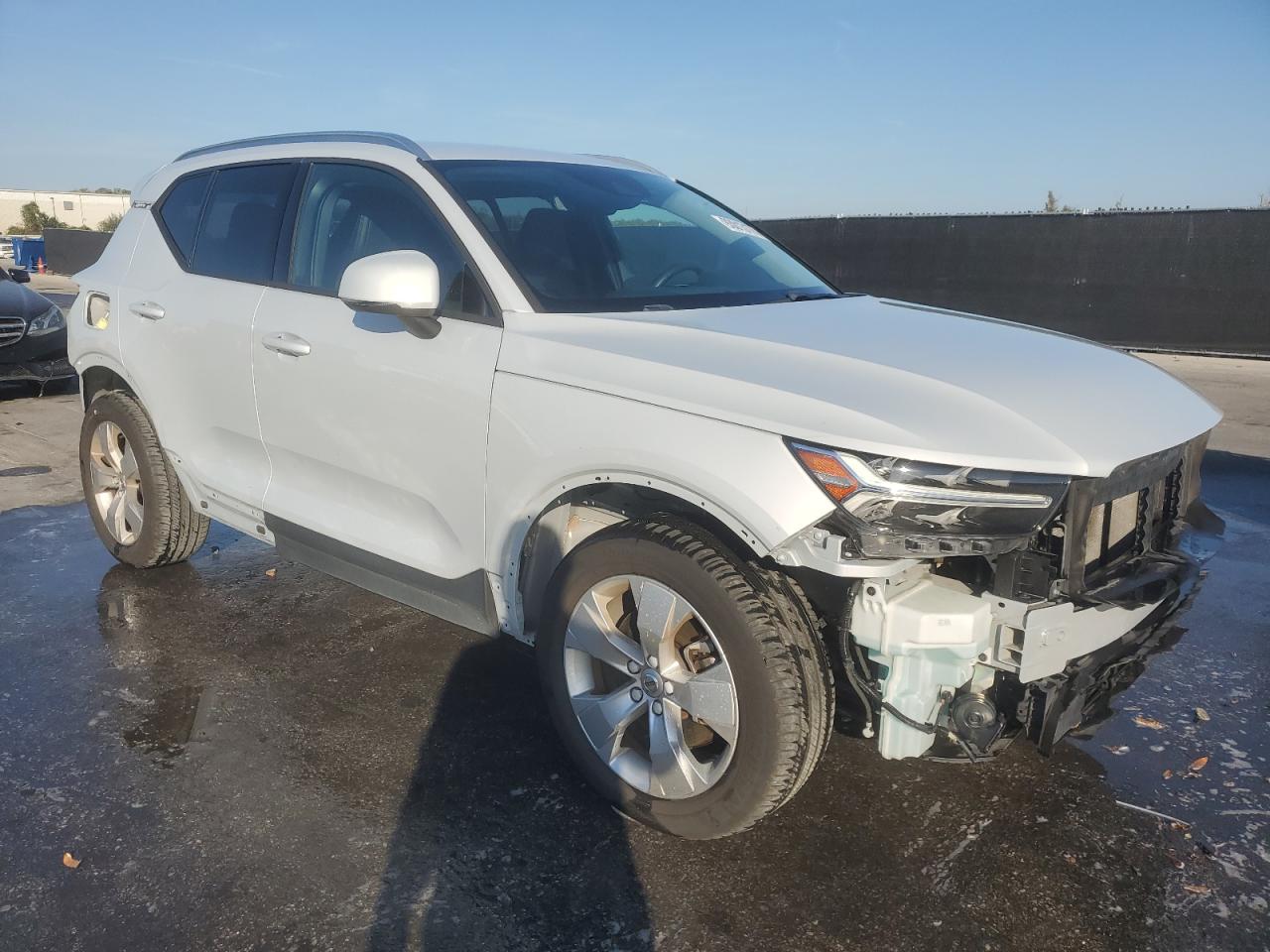 2021 VOLVO XC40 T5 MOMENTUM photo 10
