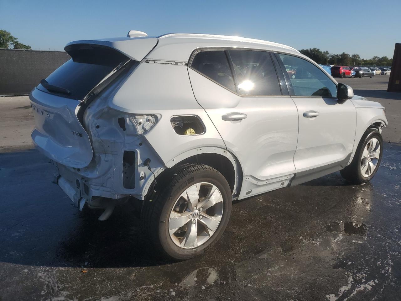 2021 VOLVO XC40 T5 MOMENTUM photo 7