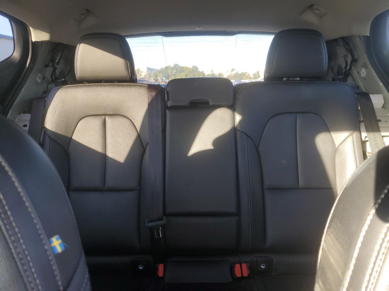 2021 VOLVO XC40 T5 MOMENTUM photo 28