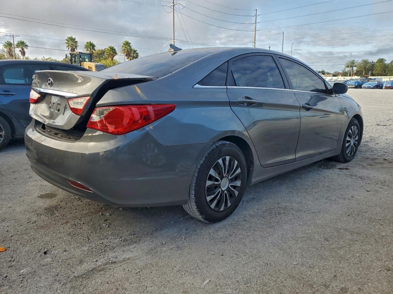 2011 HYUNDAI SONATA GLS photo 3