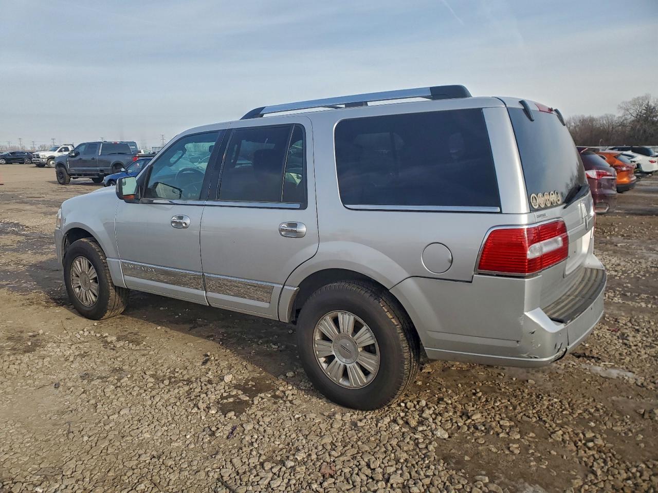 2013 LINCOLN NAVIGATOR photo 3