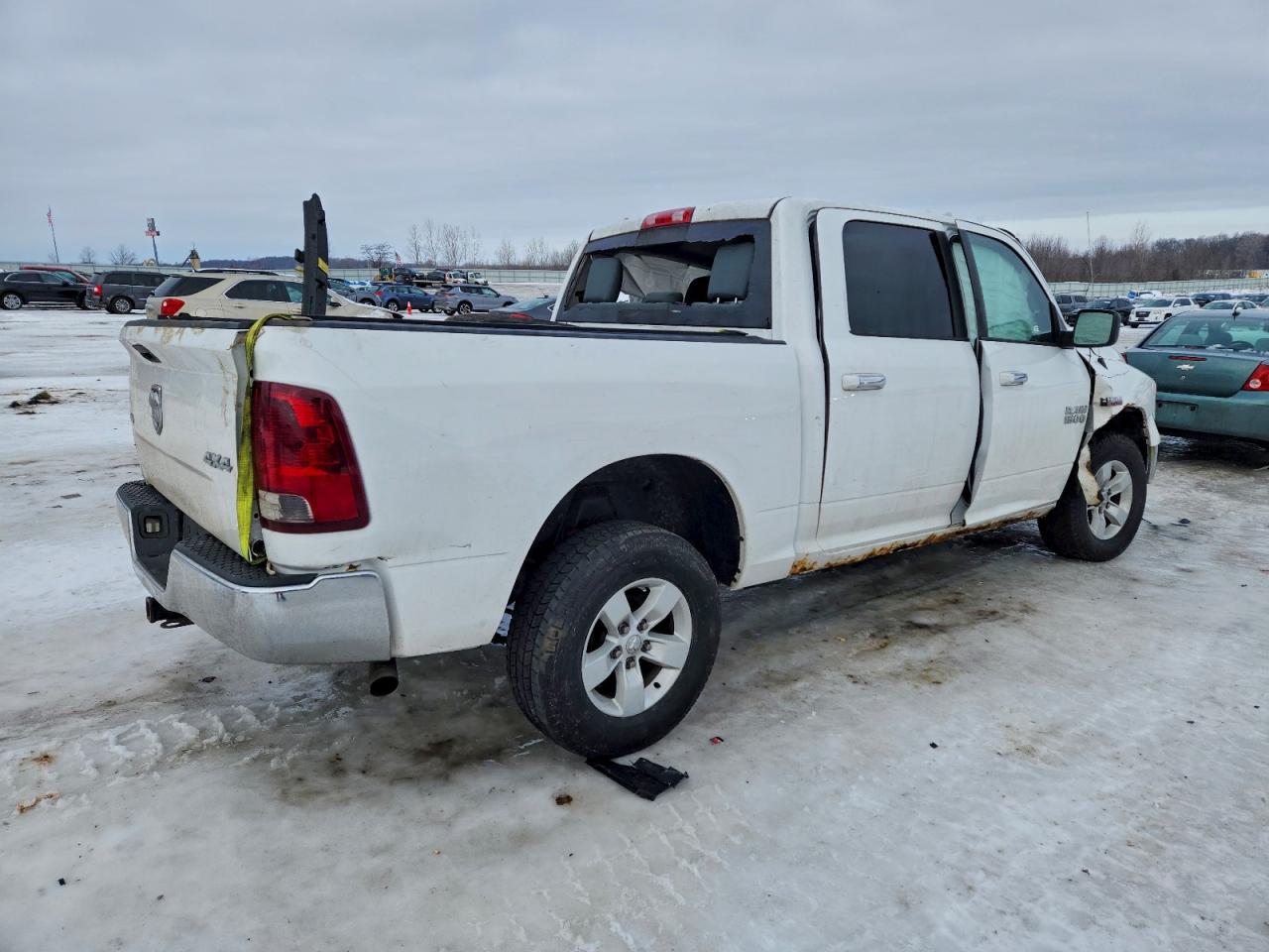 2016 RAM 1500 SLT photo 7