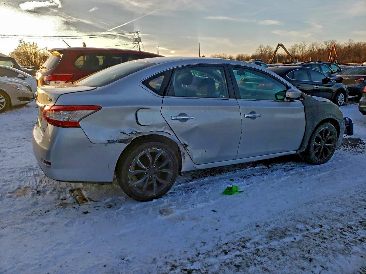 2014 NISSAN SENTRA S photo 5