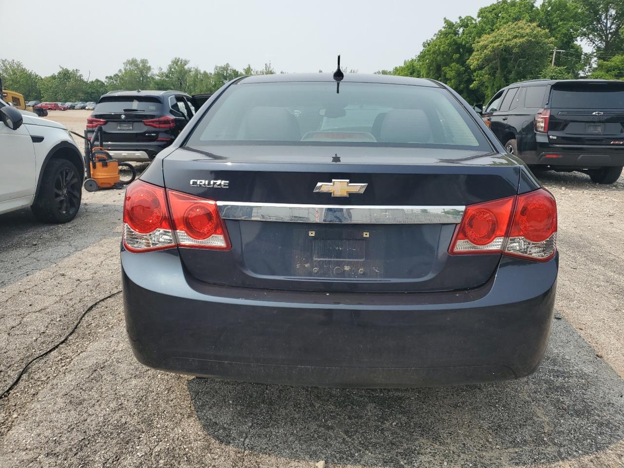2014 CHEVROLET CRUZE LS photo 6