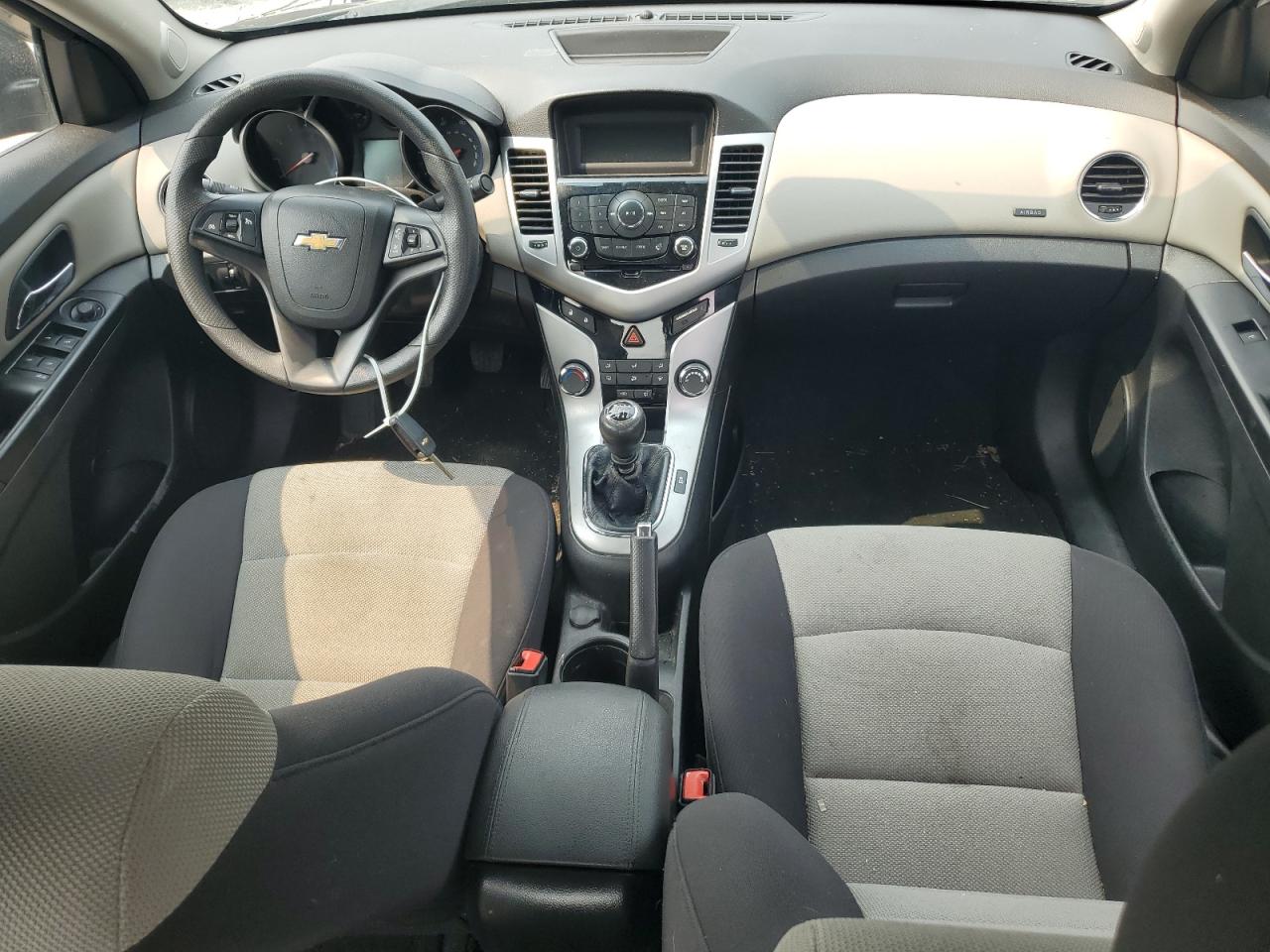 2014 CHEVROLET CRUZE LS photo 8