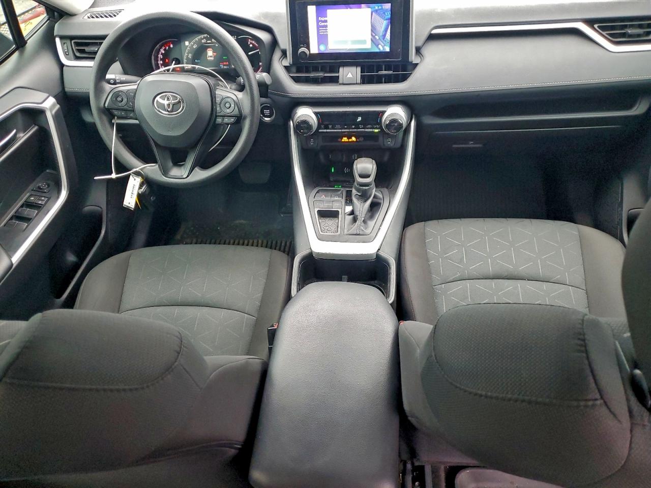 2024 TOYOTA RAV4 XLE photo 15