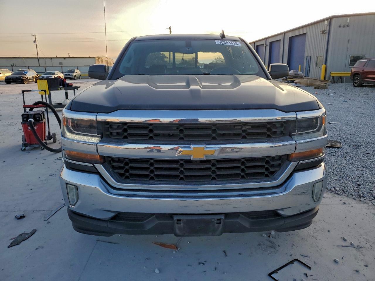 2018 CHEVROLET SILVERADO C1500 LT photo 9