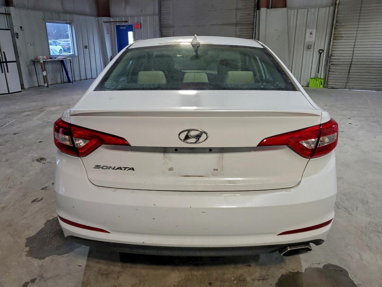2015 HYUNDAI SONATA SE photo 6