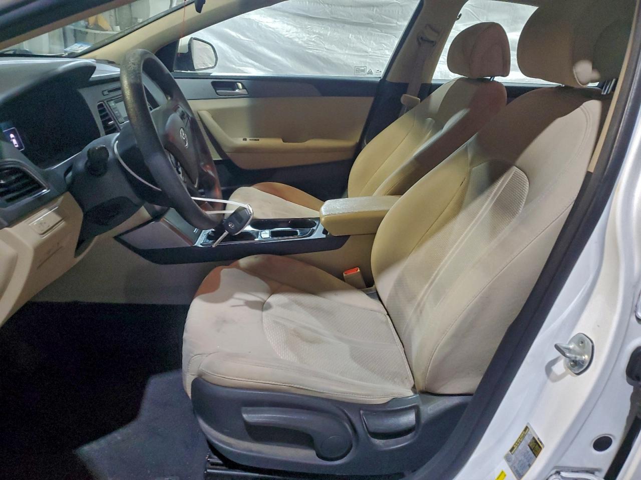 2015 HYUNDAI SONATA SE photo 7