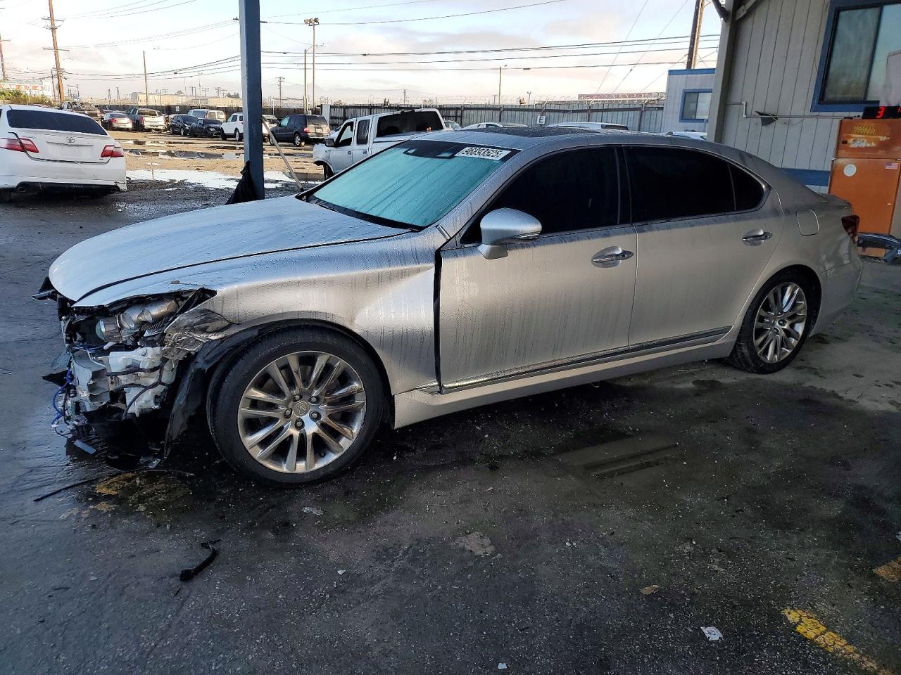 2013 LEXUS LS