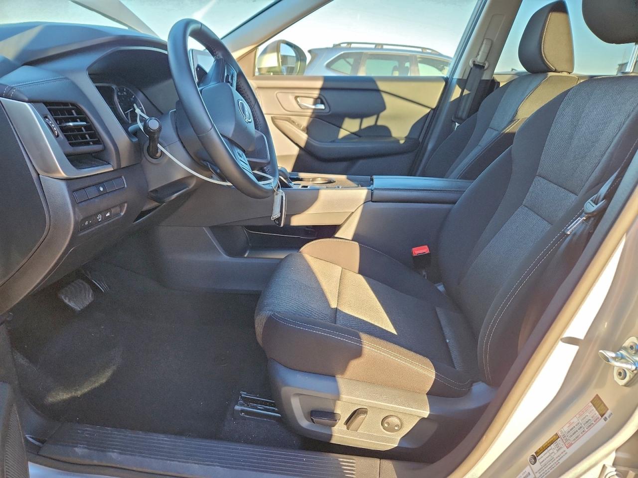 2025 NISSAN ROGUE SV photo 19
