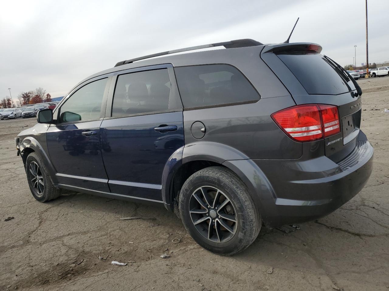2017 DODGE JOURNEY SE photo 2