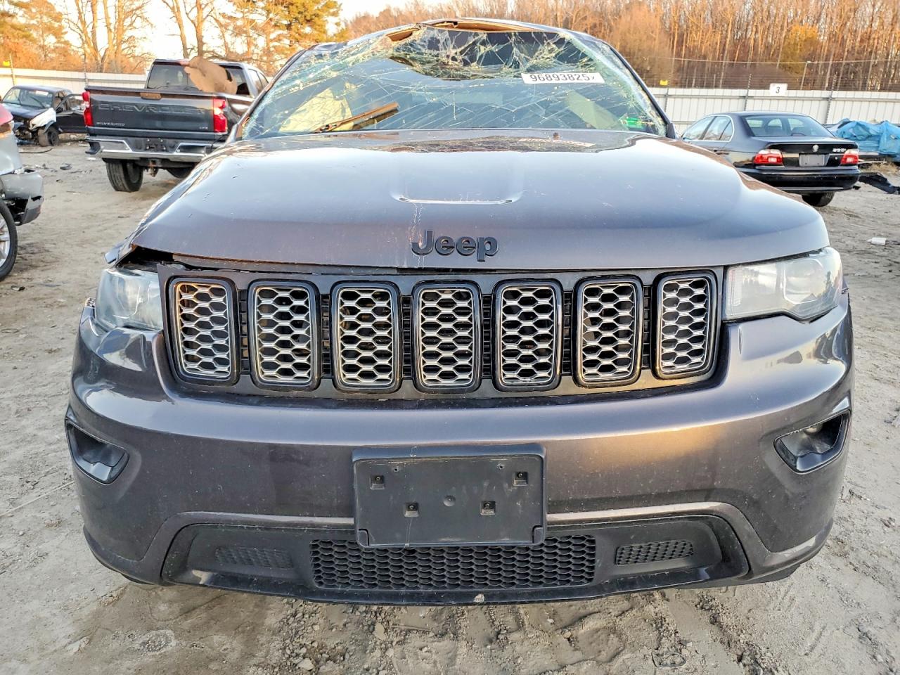 2018 JEEP GRAND CHEROKEE LAREDO photo 5