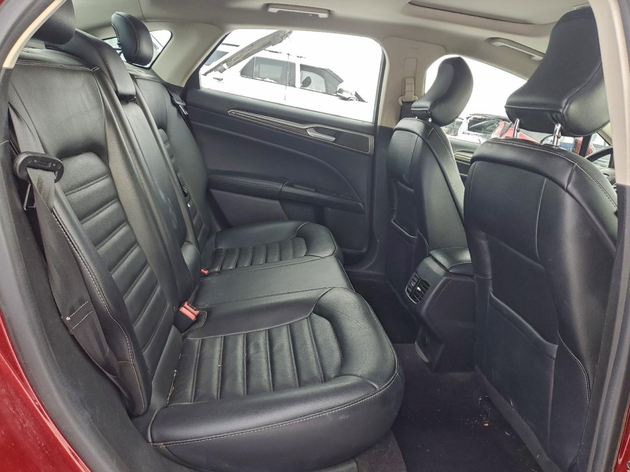 2017 FORD FUSION SE photo 19