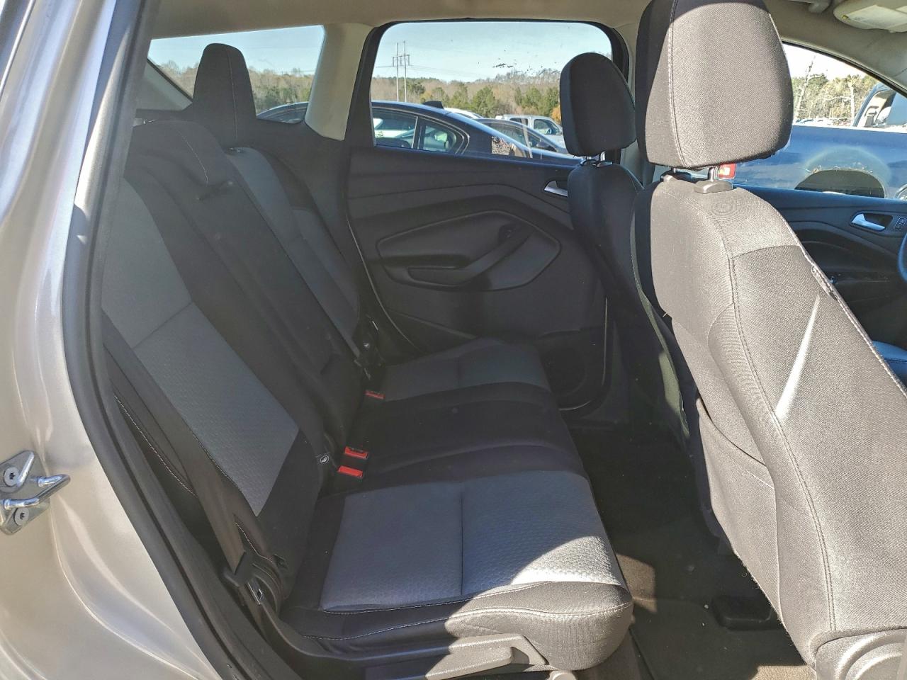 2017 FORD ESCAPE SE photo 11