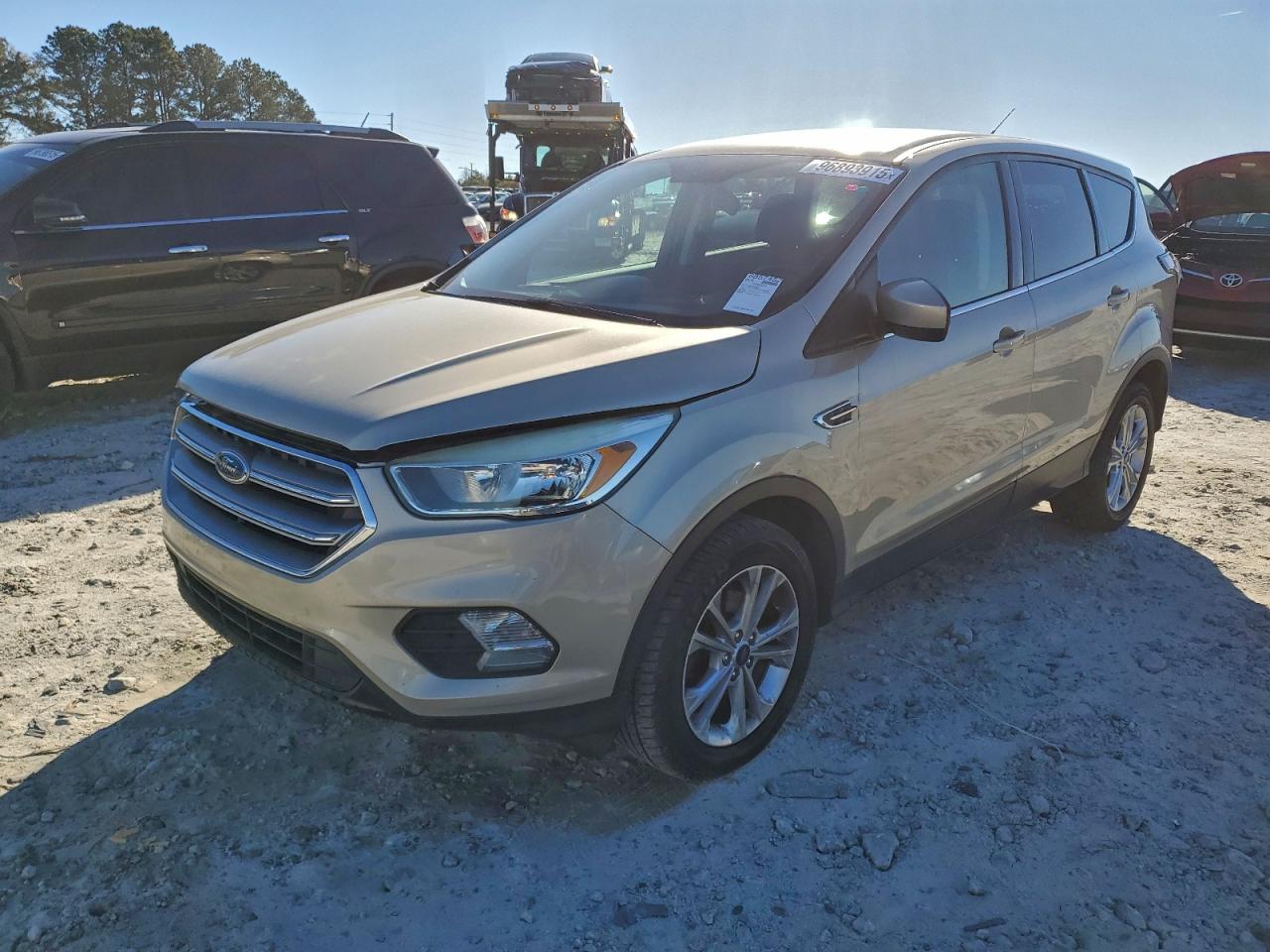 2017 FORD ESCAPE SE — MINOR DENT/SCRATCHES damage — photo 1