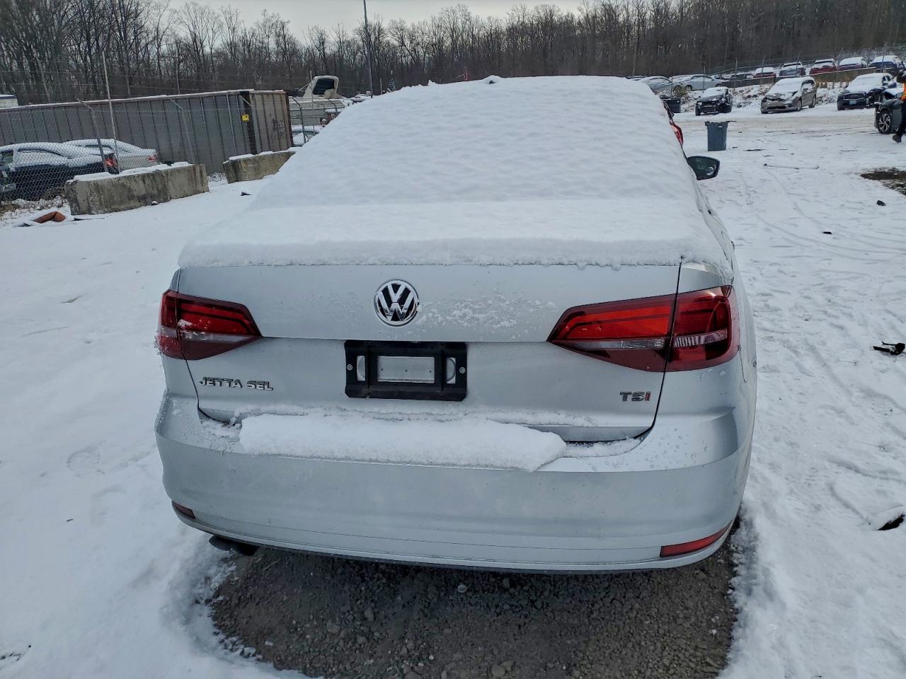 2016 VOLKSWAGEN JETTA SEL photo 6