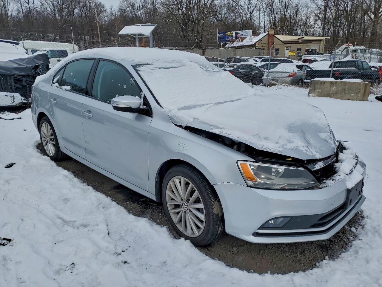 2016 VOLKSWAGEN JETTA SEL photo 4