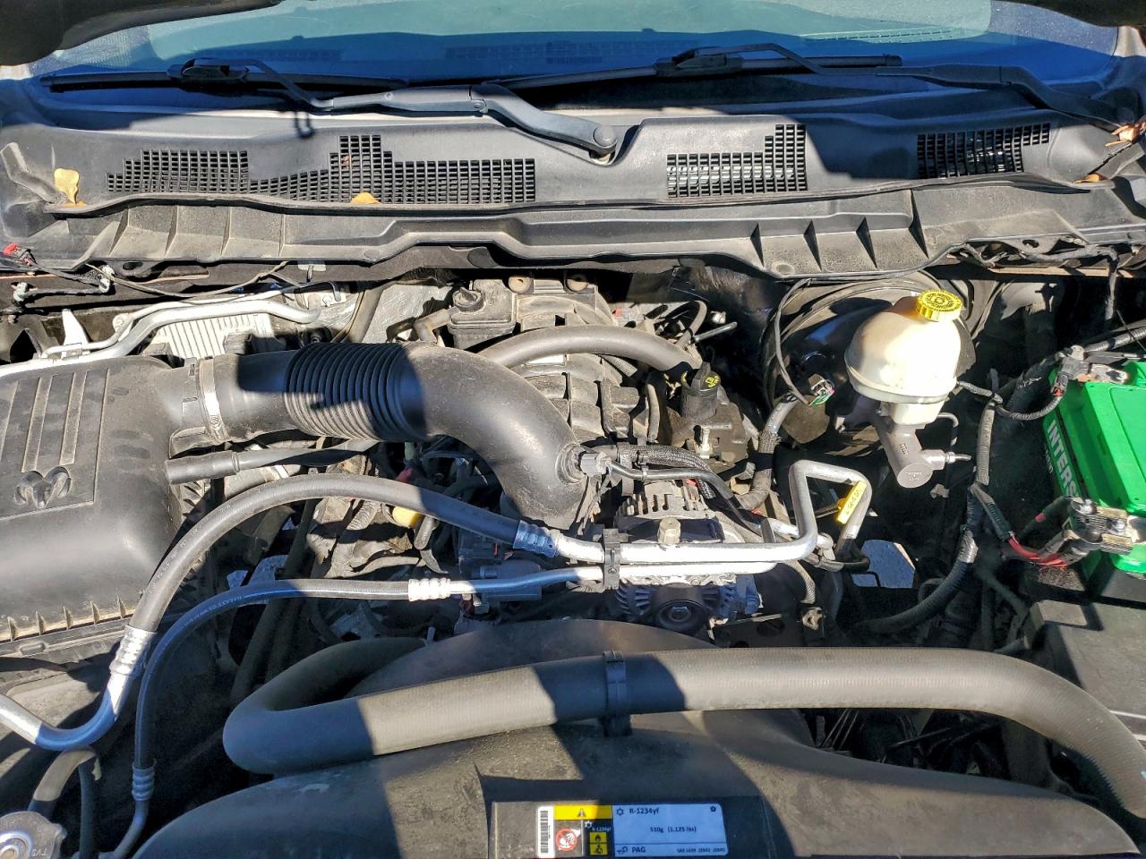 2016 RAM 1500 SLT photo 11