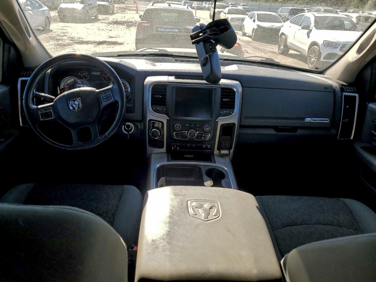 2016 RAM 1500 SLT photo 8