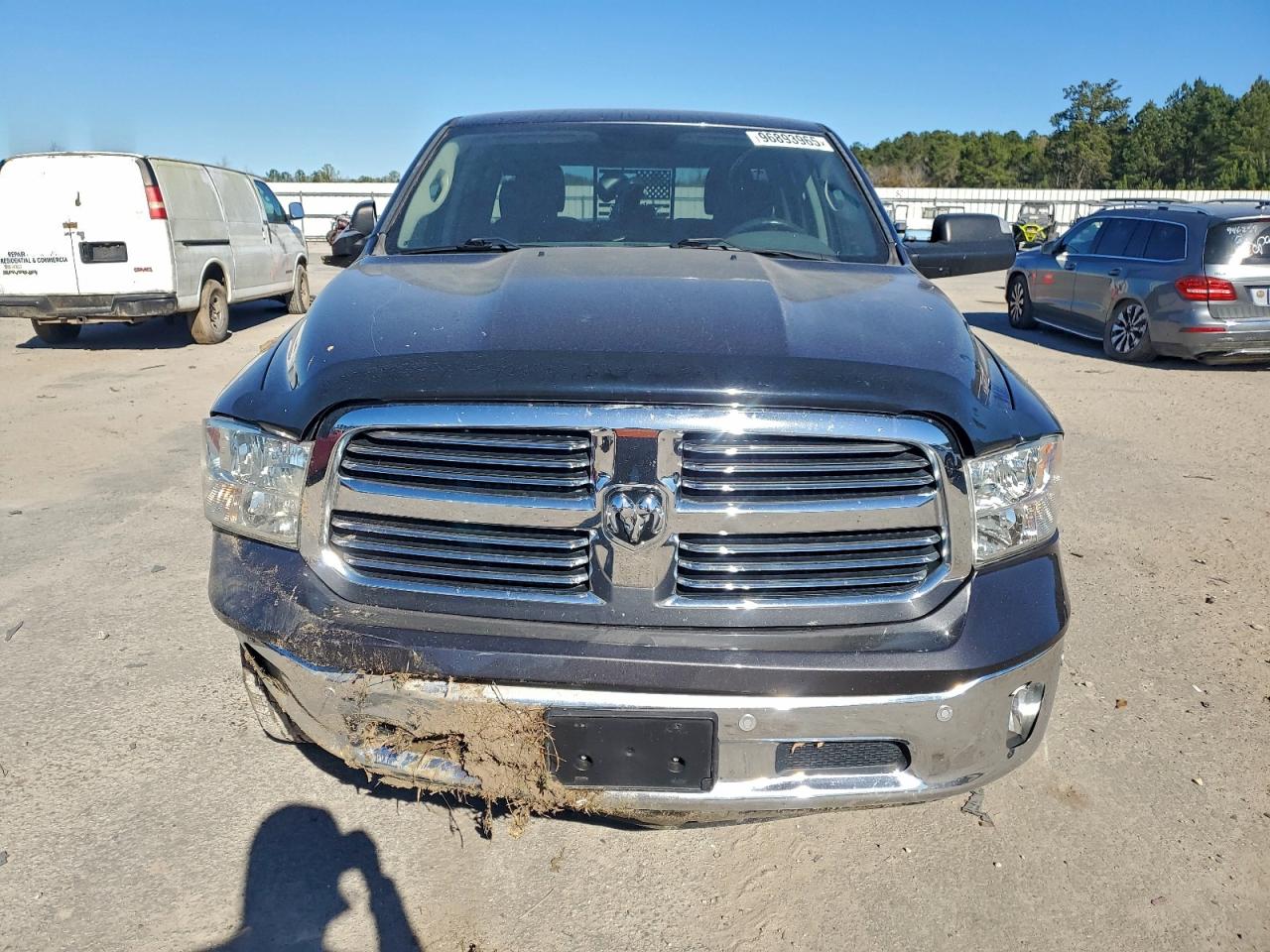 2016 RAM 1500 SLT photo 5
