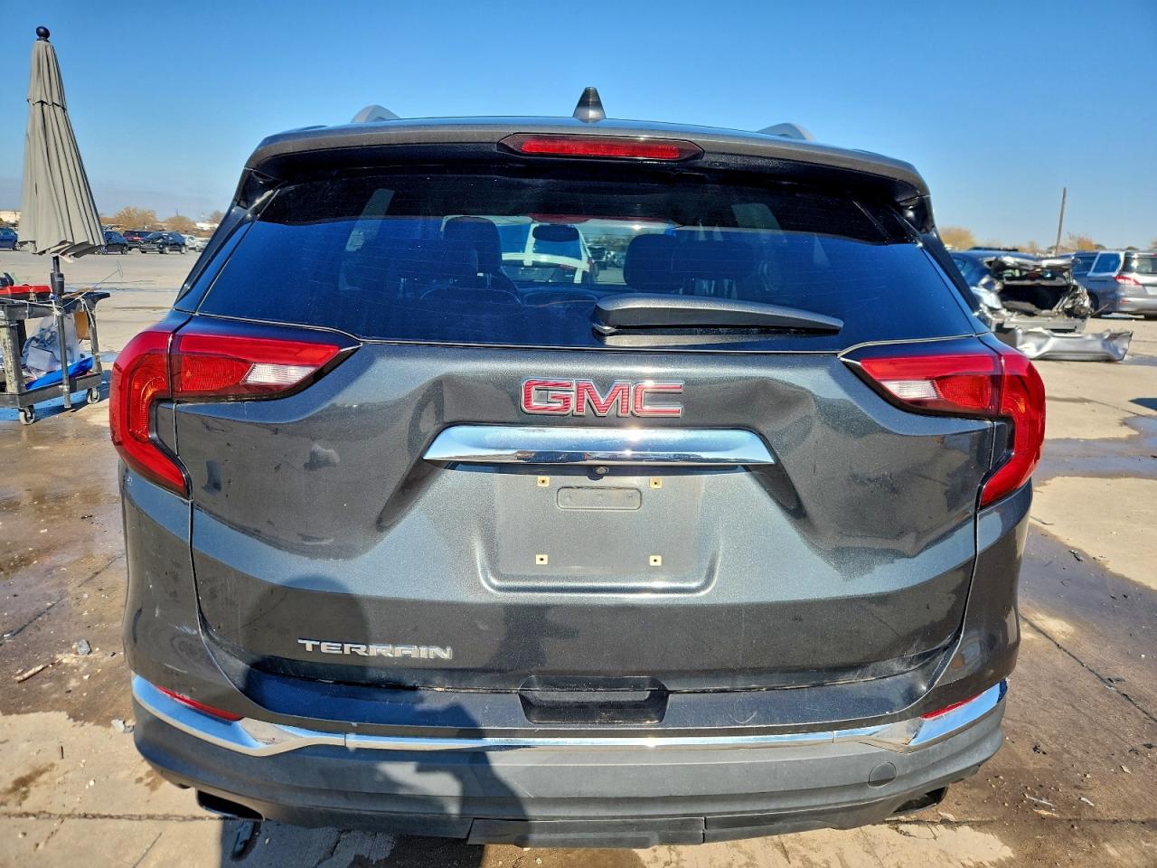 2018 GMC TERRAIN SLT photo 6