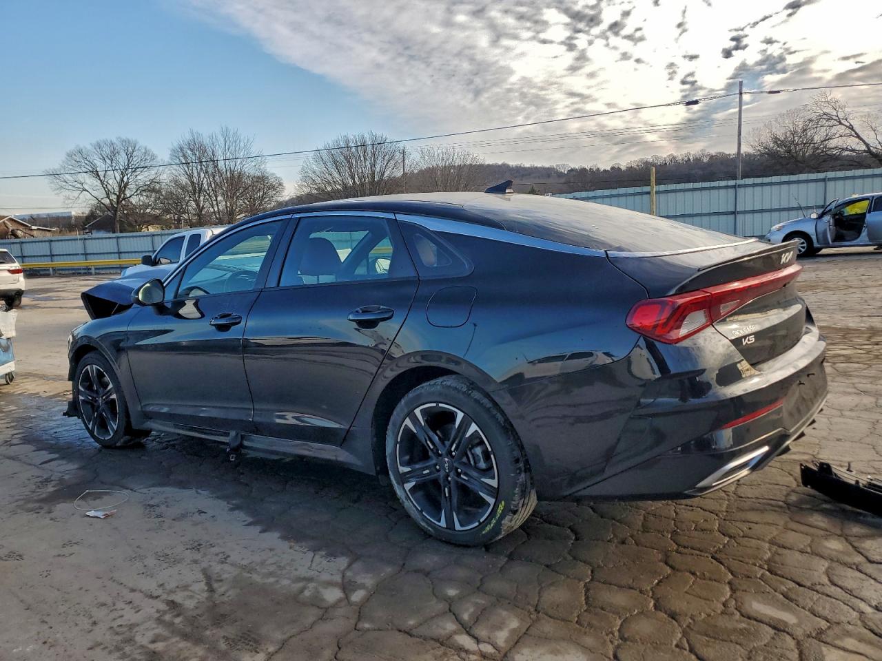 2023 KIA K5 GT LINE photo 4