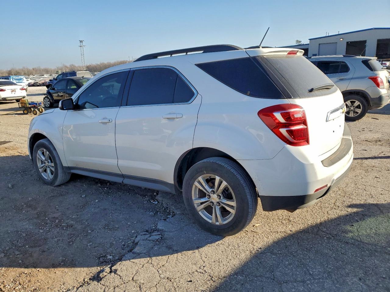 2016 CHEVROLET EQUINOX LT photo 4