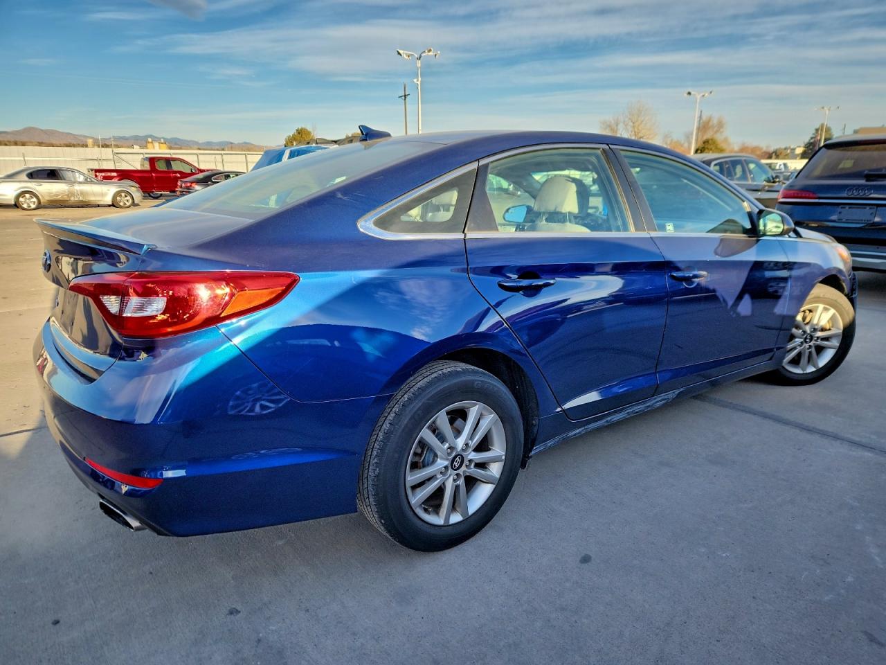 2017 HYUNDAI SONATA SE photo 3