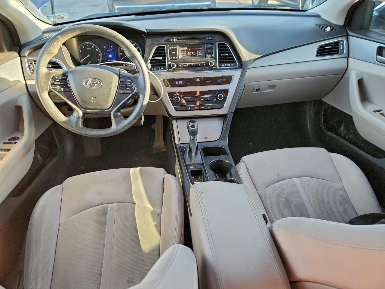 2017 HYUNDAI SONATA SE photo 8