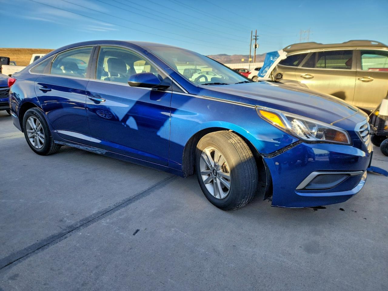 2017 HYUNDAI SONATA SE photo 4