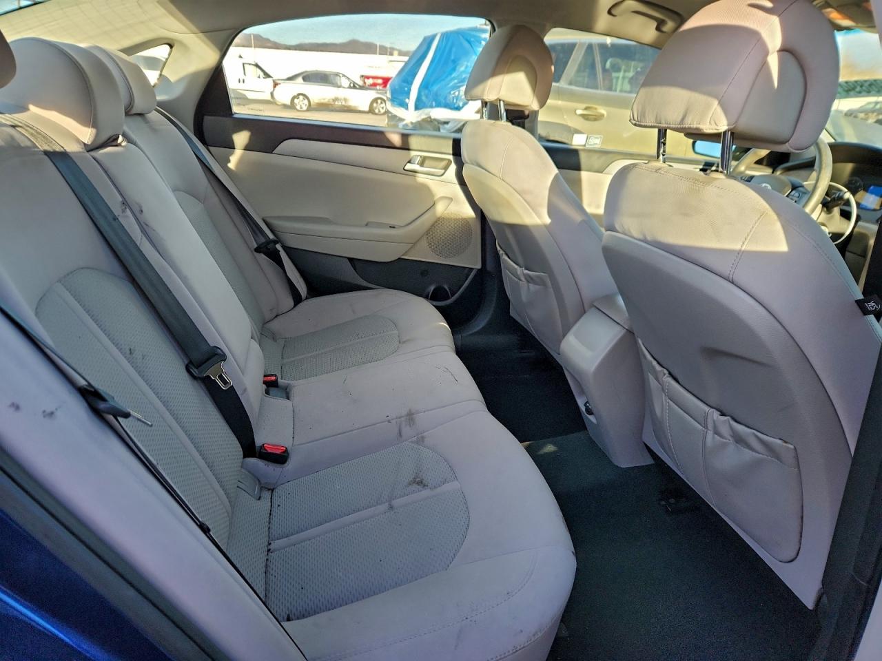 2017 HYUNDAI SONATA SE photo 10