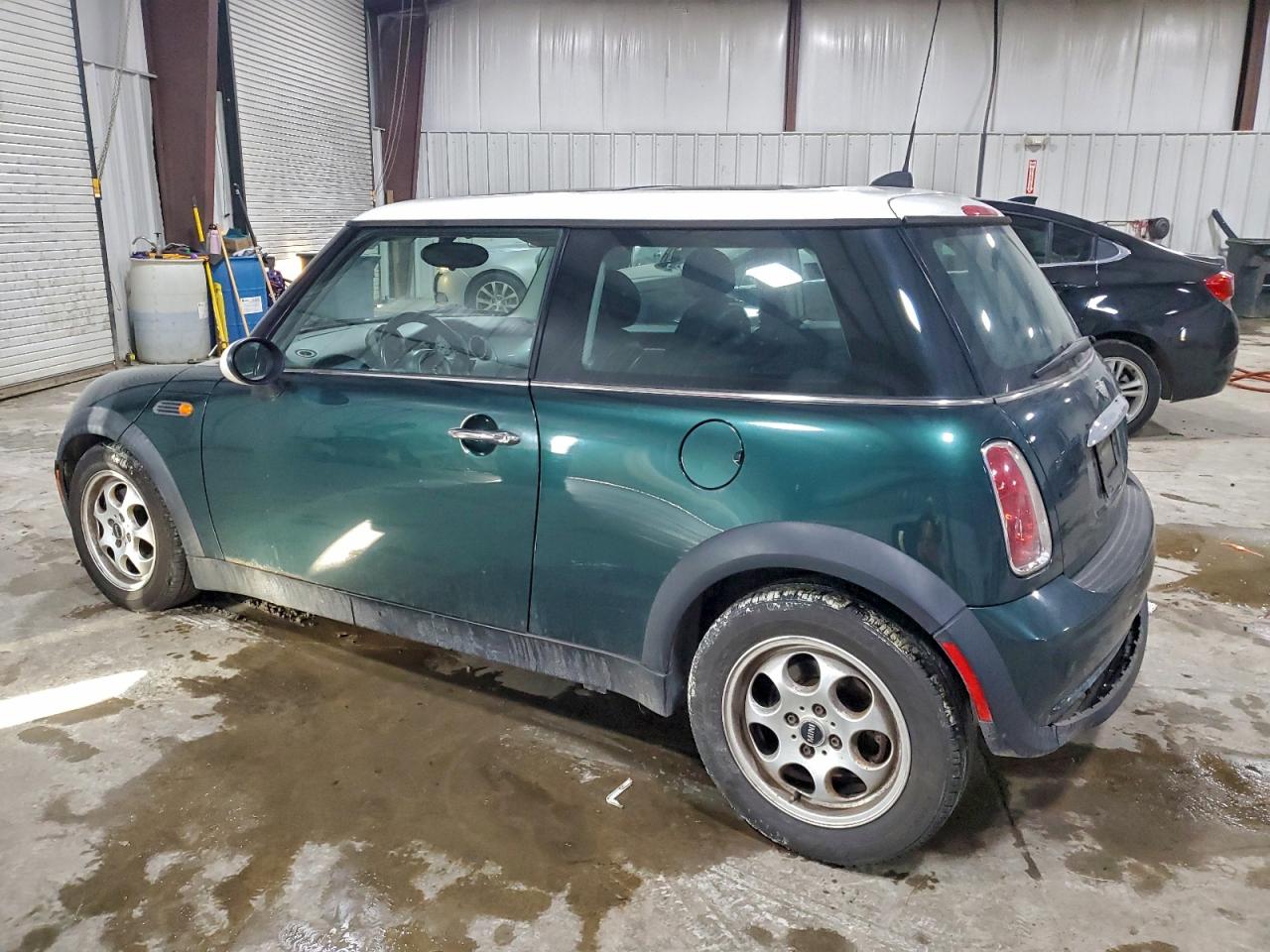 2005 MINI COOPER photo 2
