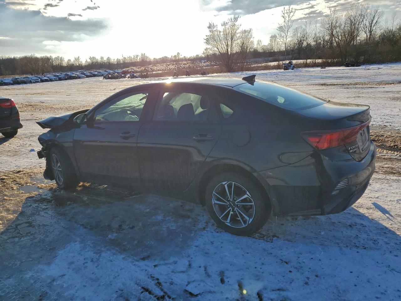 2024 KIA FORTE LX photo 2