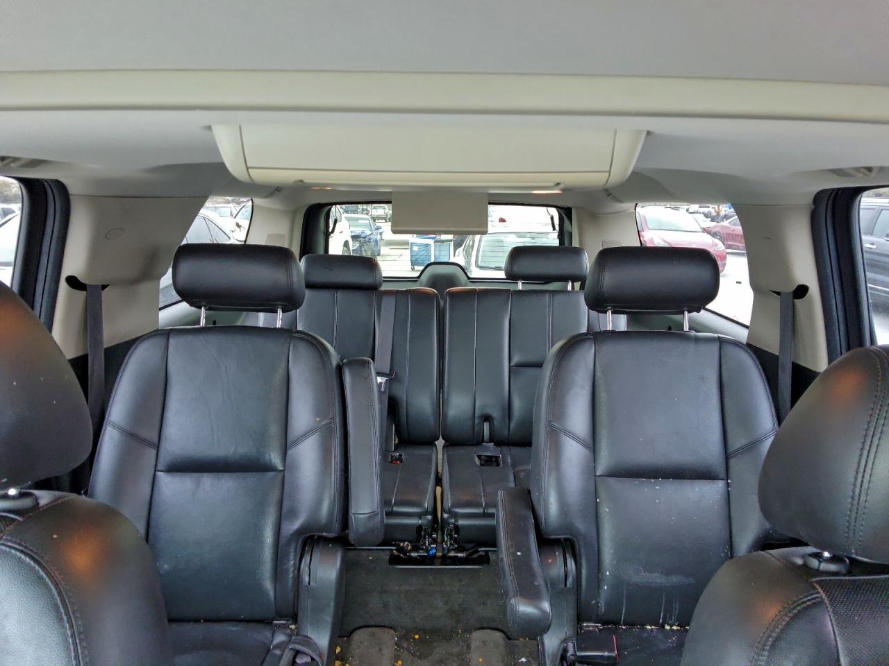 2010 GMC YUKON XL C1500 SLT photo 19