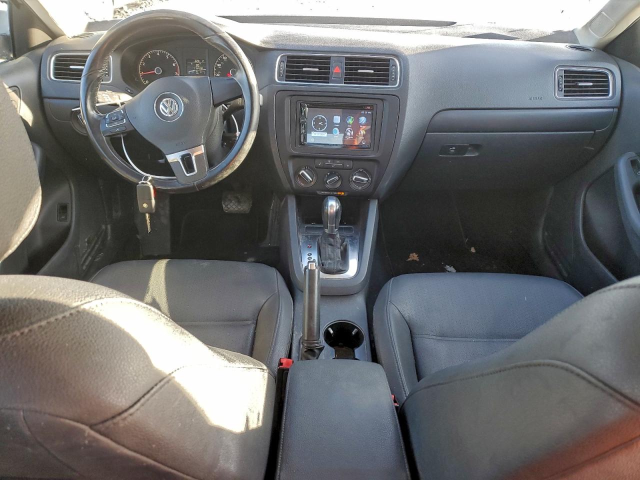 2011 VOLKSWAGEN JETTA SE photo 8