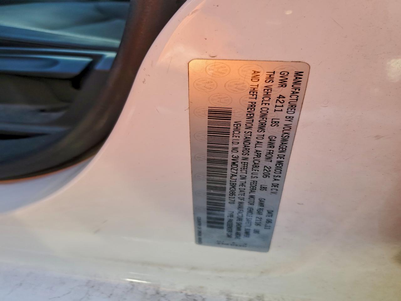 2011 VOLKSWAGEN JETTA SE photo 12