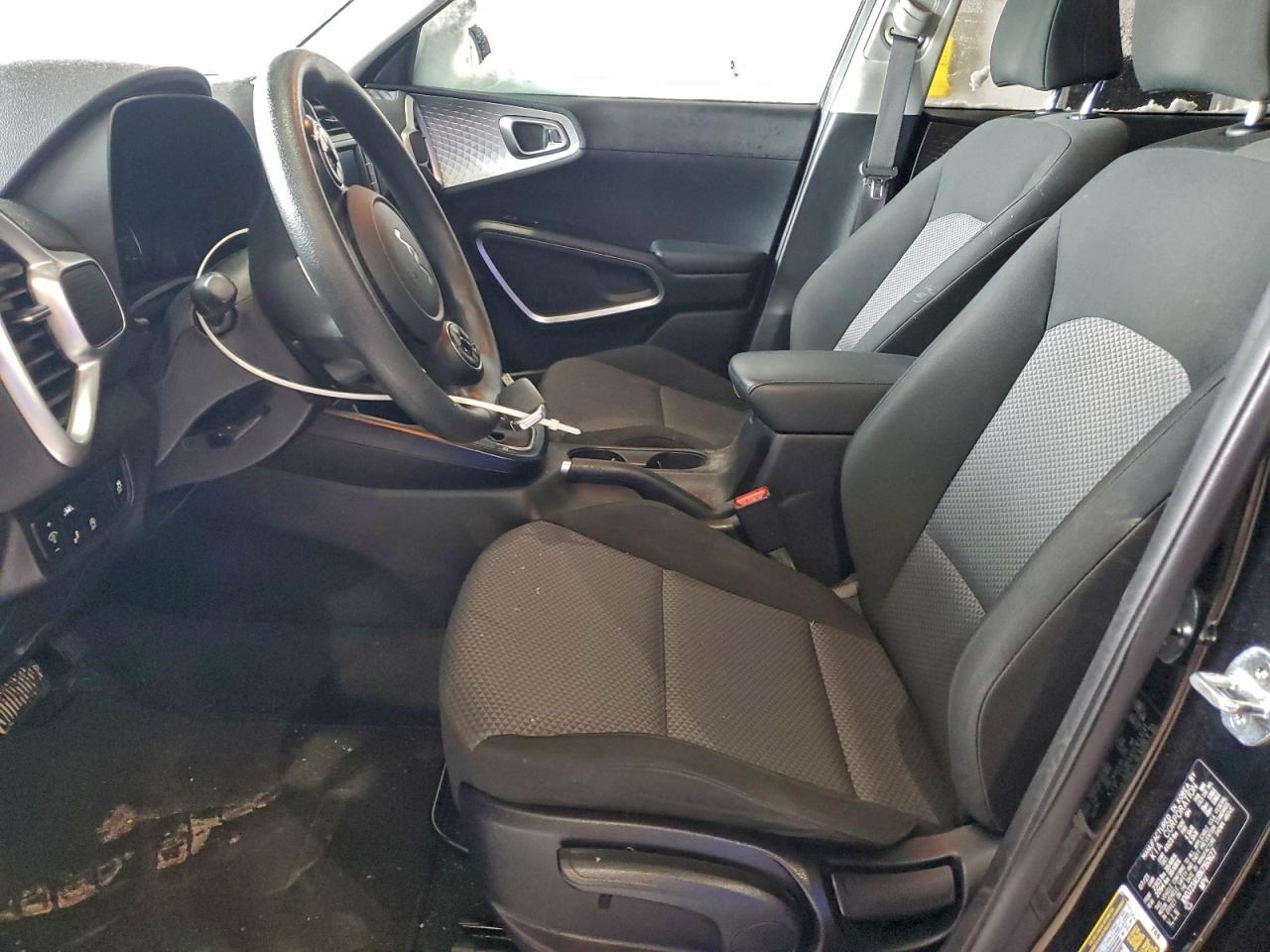 2022 KIA SOUL LX photo 7