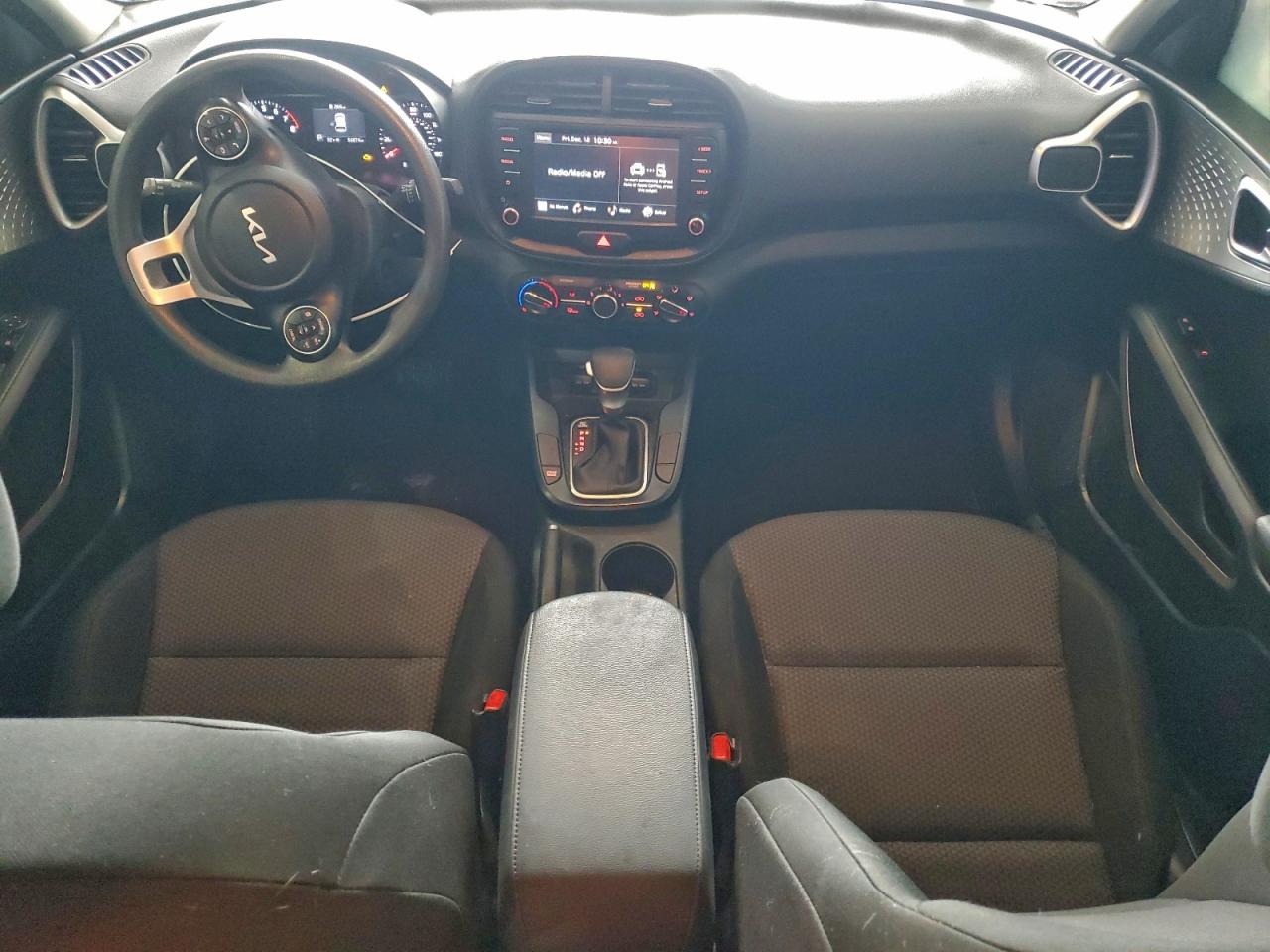 2022 KIA SOUL LX photo 8
