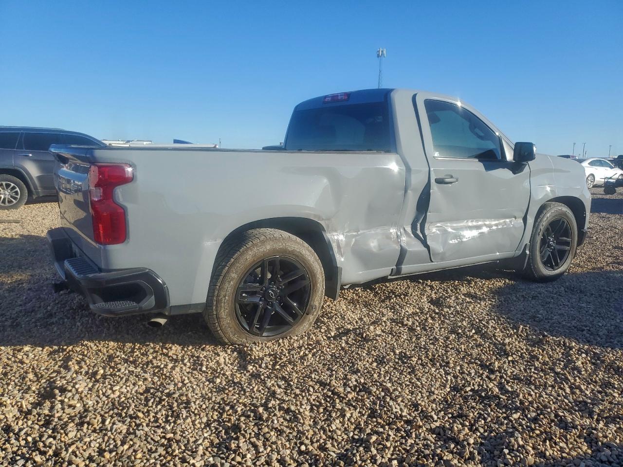 2024 CHEVROLET SILVERADO K1500 photo 3