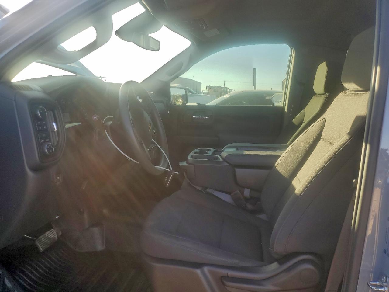 2024 CHEVROLET SILVERADO K1500 photo 7