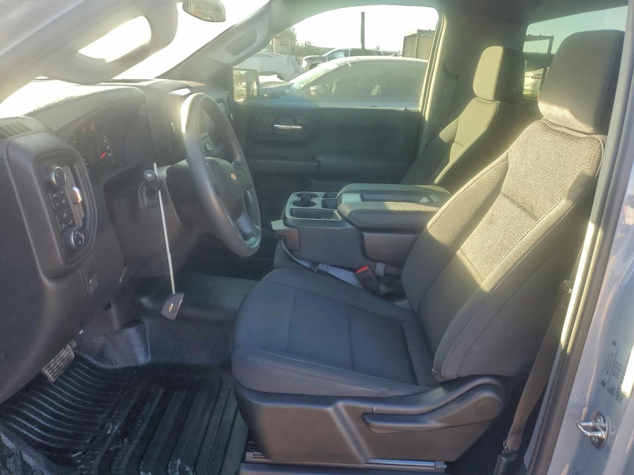 2024 CHEVROLET SILVERADO K1500 photo 10