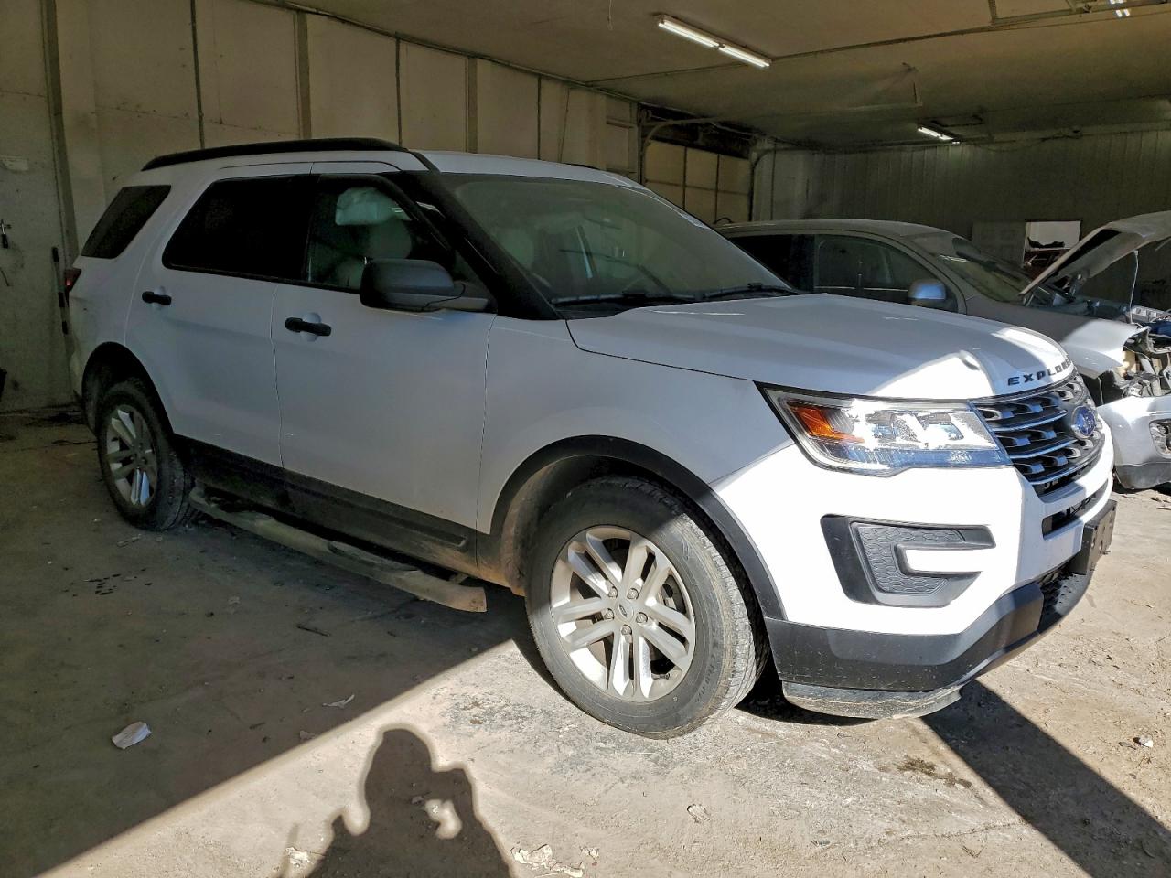2017 FORD EXPLORER photo 4