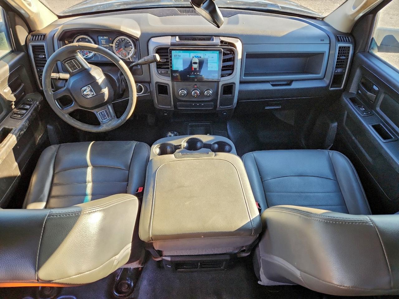 2018 RAM 2500 ST photo 22